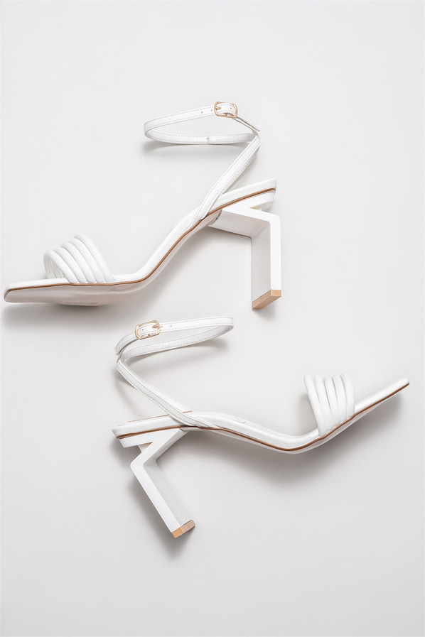 Beyaz topuklu kadın sandalet - Elle Shoes