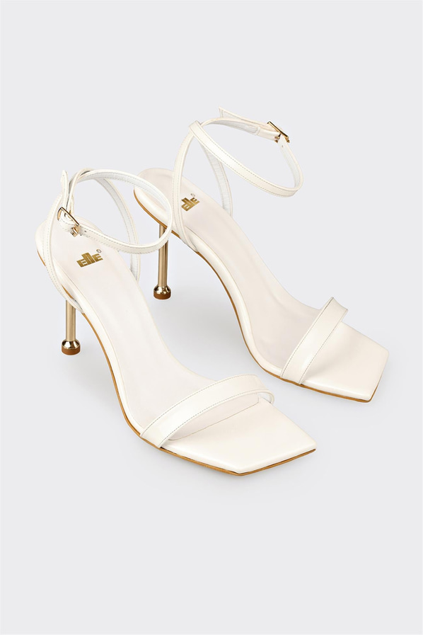 Beyaz topuklu kadın sandalet, rahat kullanım için - Elle Shoes