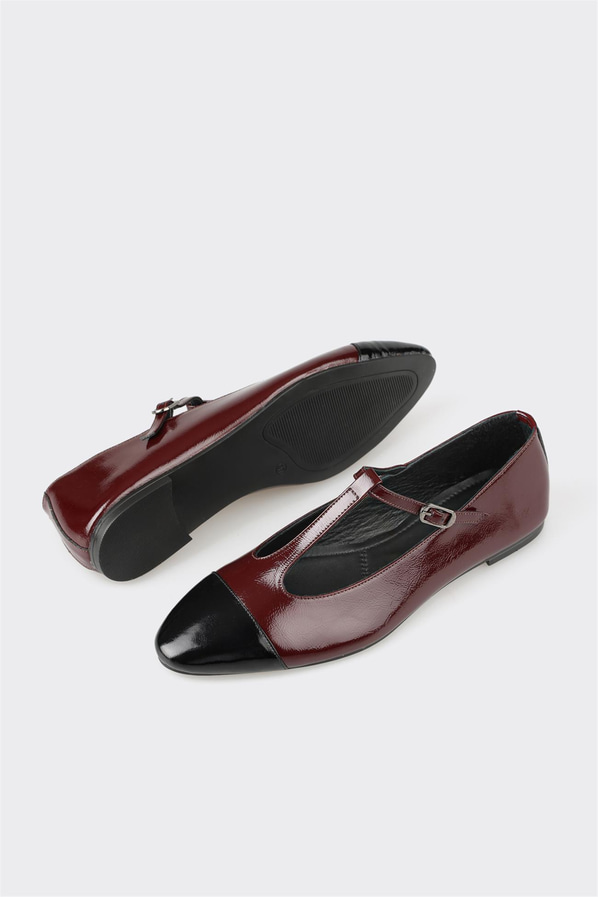 Bordo deri kadın babet, günlük kullanım için - Elle Shoes