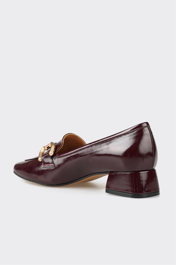 Bordo deri ve rugan topuklu kadın ayakkabı, ofis stili için - Elle Shoes