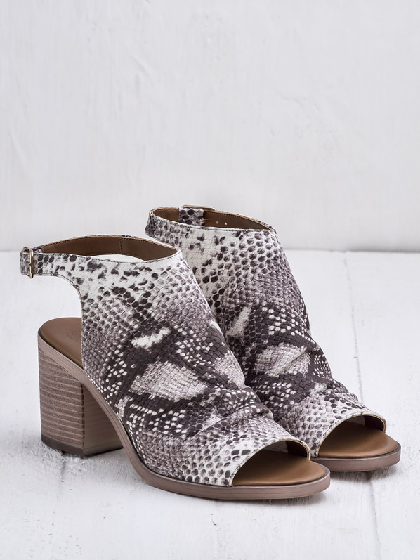 Bej deri topuklu kadın sandalet - Elle Shoes