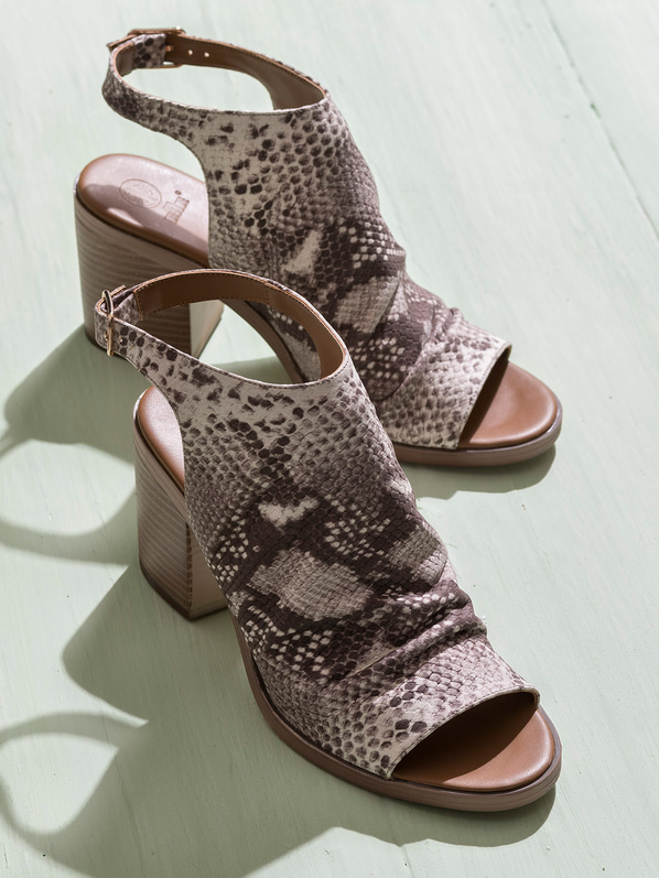 Bej deri topuklu kadın sandalet - Elle Shoes