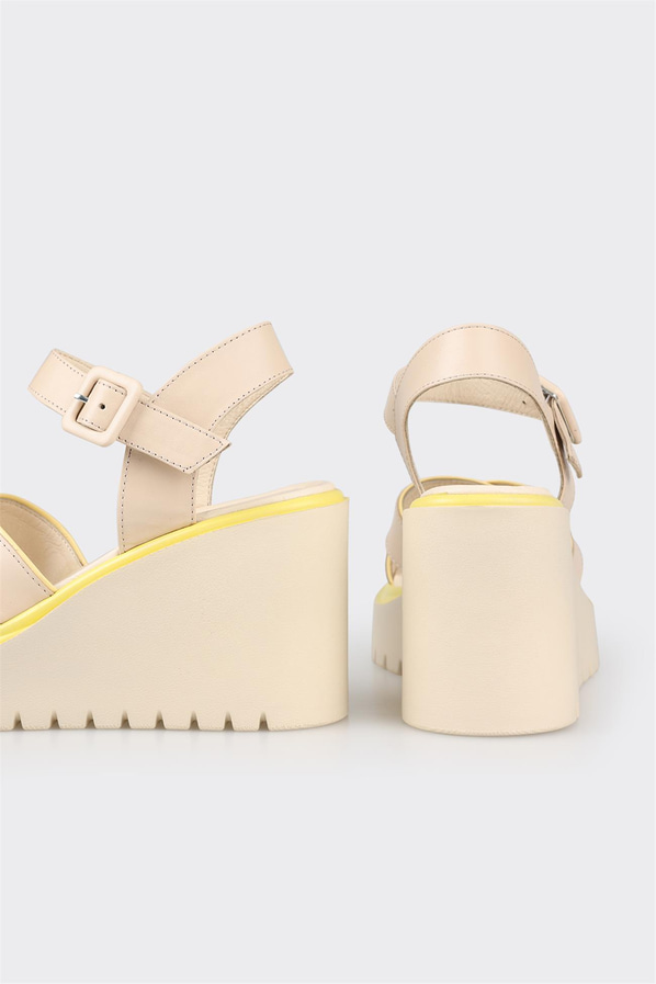 Ekru deri dolgu topuklu kadın sandalet - Elle Shoes