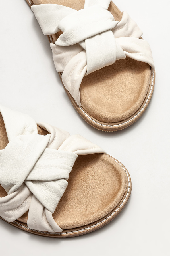 Ekru deri düz kadın terlik - Elle Shoes