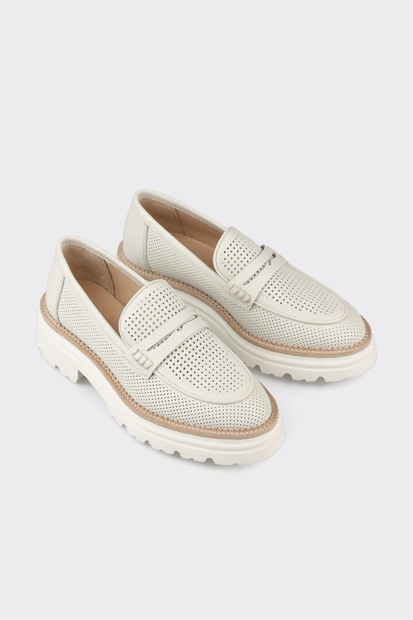 Ekru deri kadın loafer, günlük kullanım için - Elle Shoes