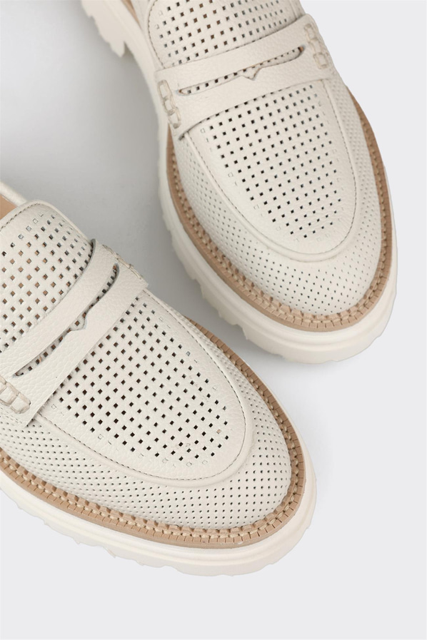 Ekru deri kadın loafer, günlük kullanım için - Elle Shoes