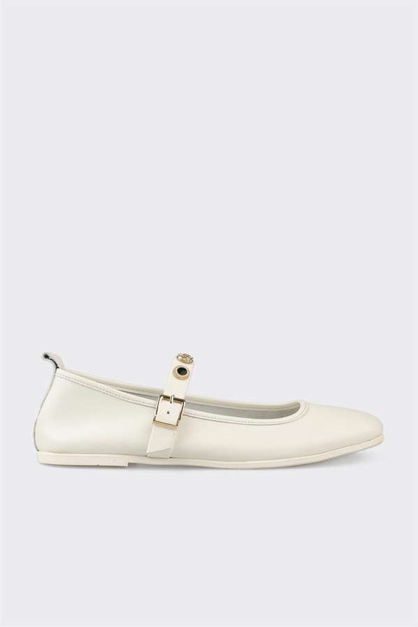 Ekru deri zımbalı kadın babet, rahat kullanım için - Elle Shoes