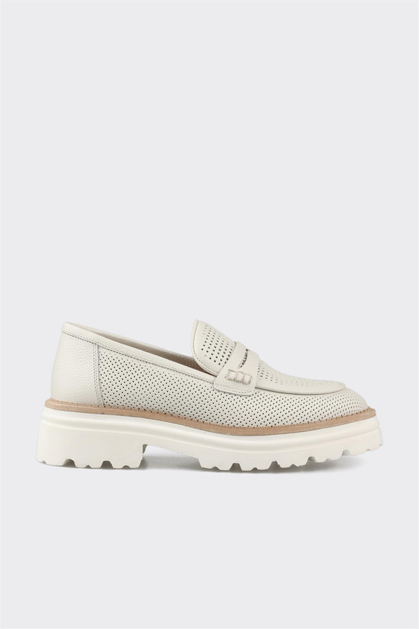 Ekru deri kadın loafer, günlük kullanım için - Elle Shoes
