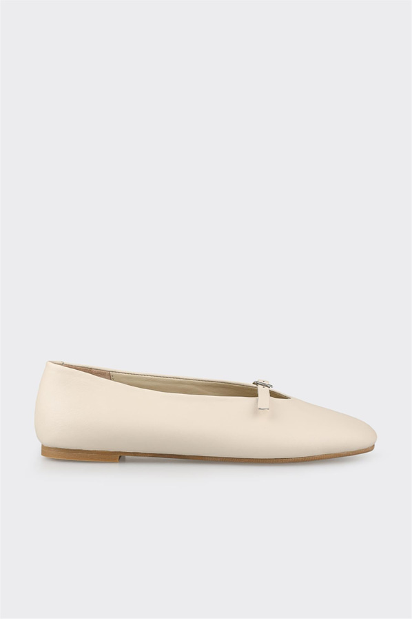 Ekru deri yumuşak dokulu kadın babet, ofis stili için - Elle Shoes
