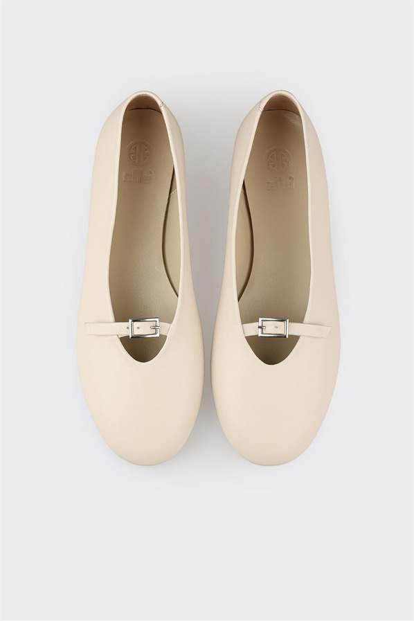 Ekru deri yumuşak dokulu kadın babet, ofis stili için - Elle Shoes
