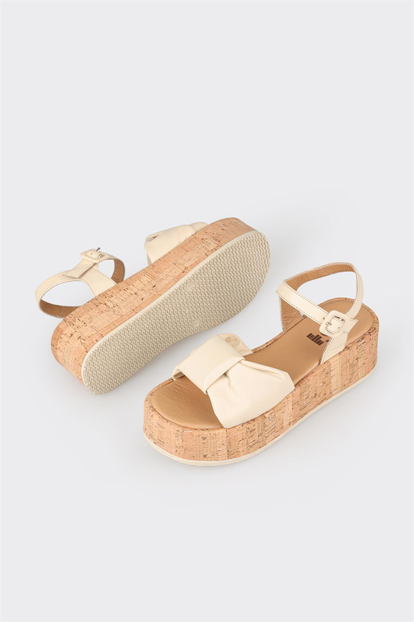 Ekru deri kadın dolgu topuklu sandalet - Elle Shoes