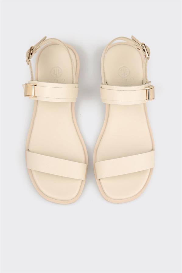Ekru kahve deri taşlı kadın düz sandalet, rahat kullanım için - Elle Shoes