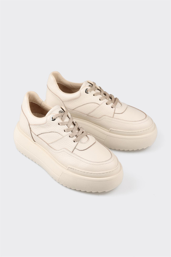 Ekru deri kalın tabanlı kadın sneaker, rahat kullanım için - Elle Shoes