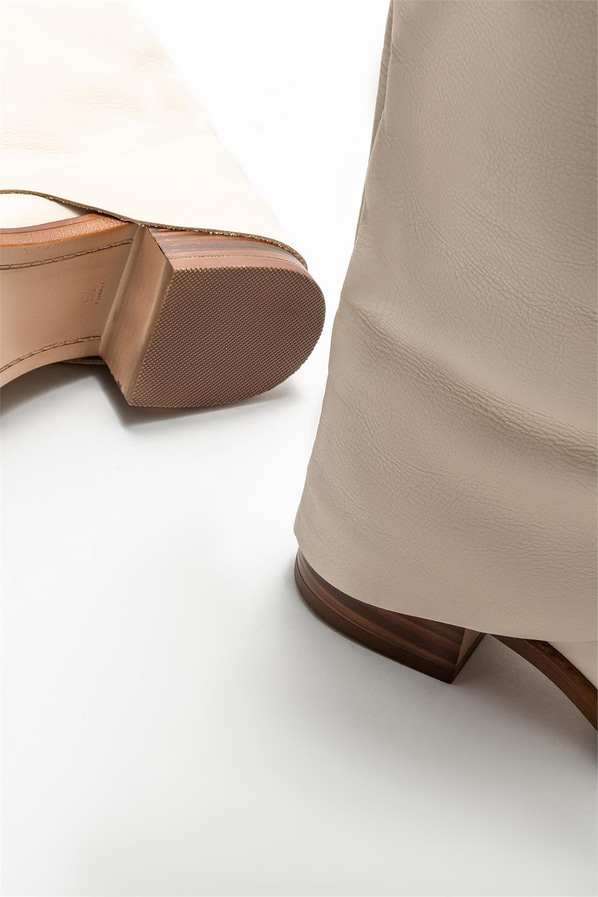 Ekru deri topuklu kadın çizme - Elle Shoes
