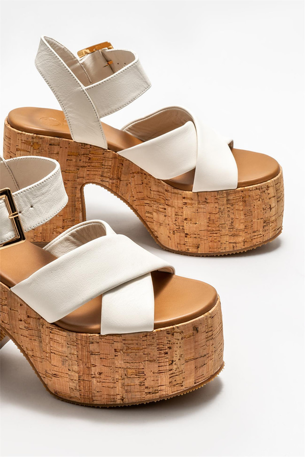 Ekru deri topuklu kadın sandalet - Elle Shoes