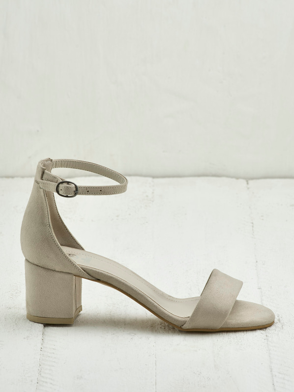 Bej topuklu kadın sandalet - Elle Shoes