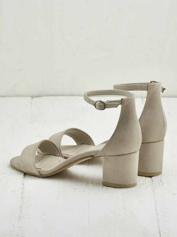 Bej topuklu kadın sandalet - Elle Shoes