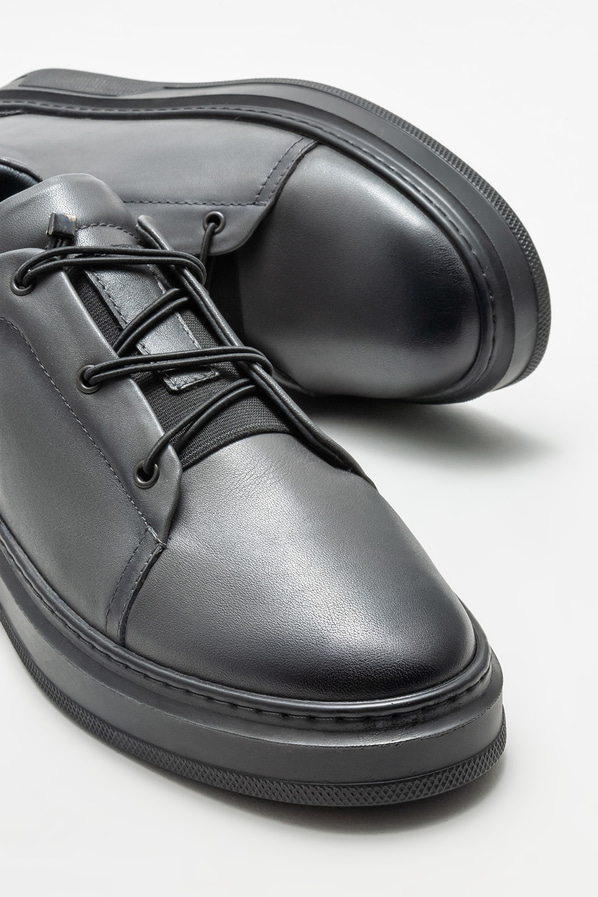 Gri deri erkek günlük ayakkabı, günlük kullanım için - Elle Shoes