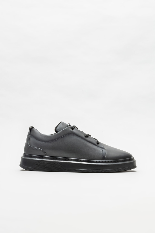Gri deri erkek günlük ayakkabı, günlük kullanım için - Elle Shoes