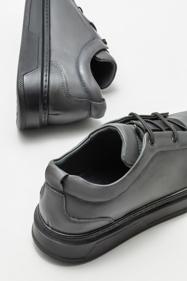 Gri deri erkek günlük ayakkabı, günlük kullanım için - Elle Shoes