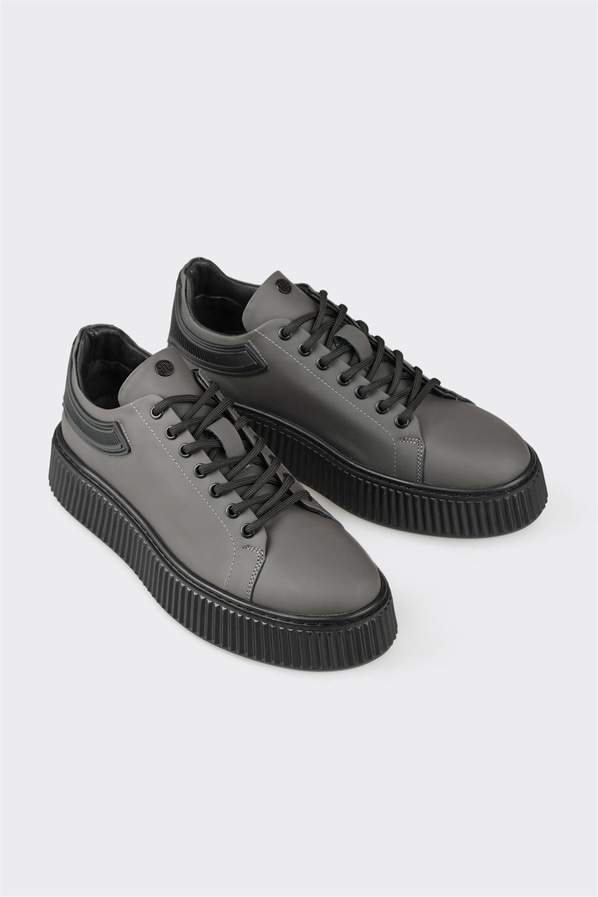 Gri deri erkek spor ayakkabı, casual stil için - Elle Shoes