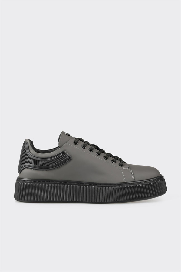 Gri deri erkek spor ayakkabı, casual stil için - Elle Shoes