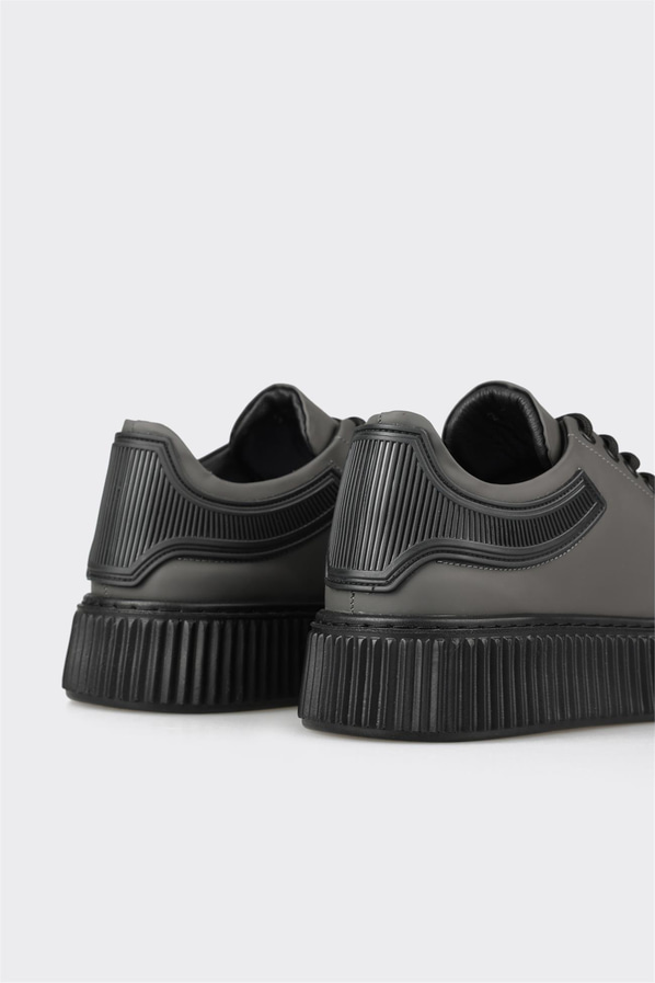 Gri deri erkek spor ayakkabı, casual stil için - Elle Shoes