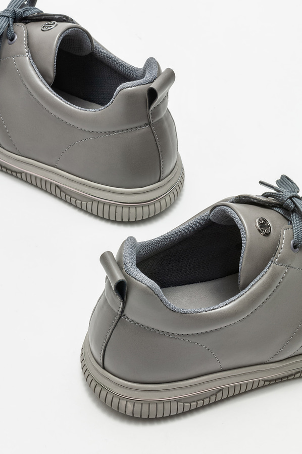 Gri erkek günlük ayakkabı, günlük kullanım için - Elle Shoes