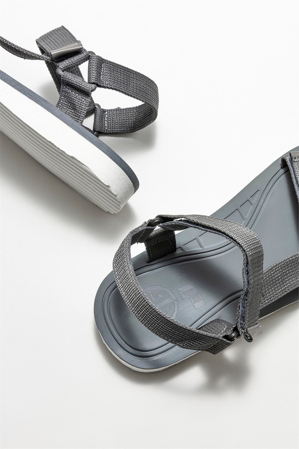 Gri Erkek Günlük Sandalet