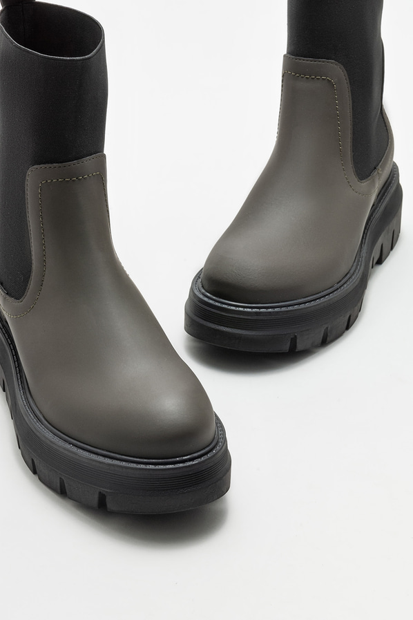 Haki düz kadın bot, günlük kullanım için - Elle Shoes