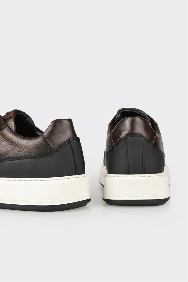 Kahve deri erkek günlük ayakkabı, günlük kullanım için - Elle Shoes