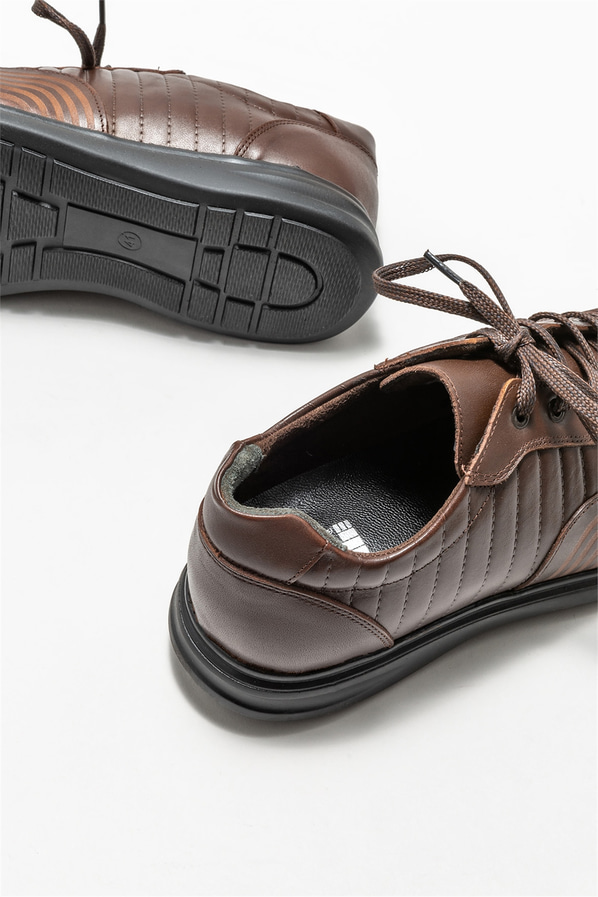 Kahve deri erkek günlük ayakkabı, günlük kullanım için - Elle Shoes