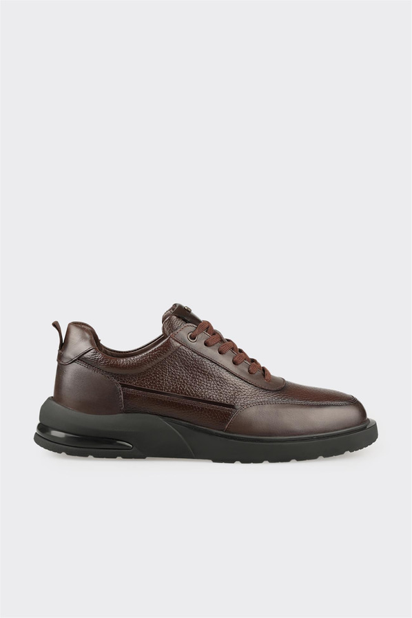 Kahve deri erkek günlük ayakkabı, rahat kullanım için - Elle Shoes