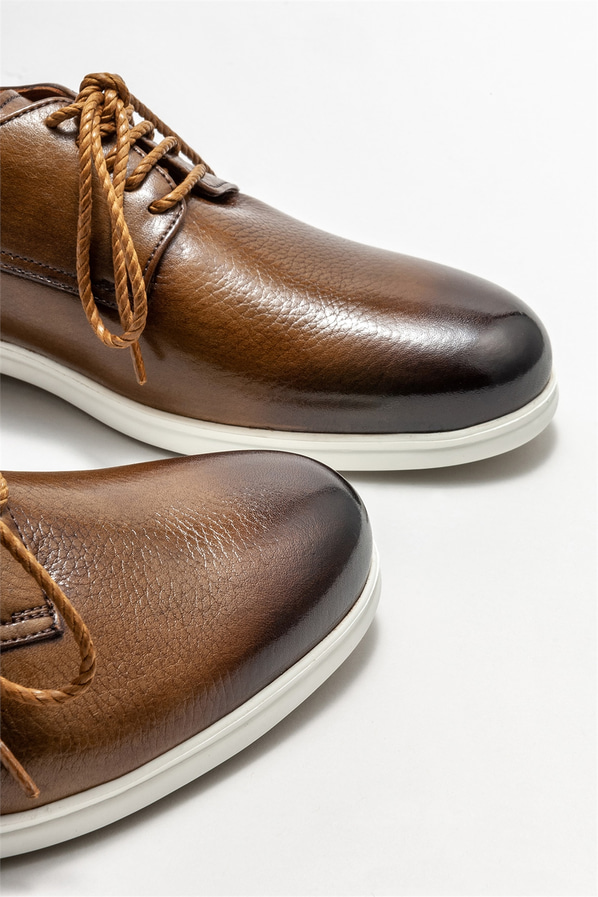 Kahve deri erkek günlük ayakkabı, günlük kullanım için - Elle Shoes