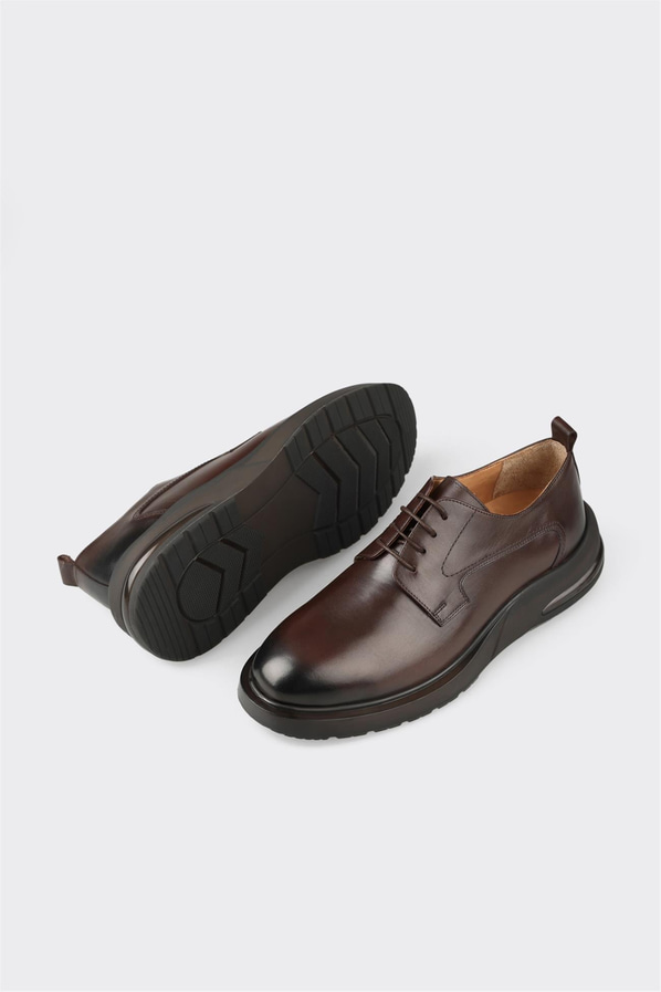 Kahve deri erkek günlük ayakkabı, rahat kullanım için - Elle Shoes