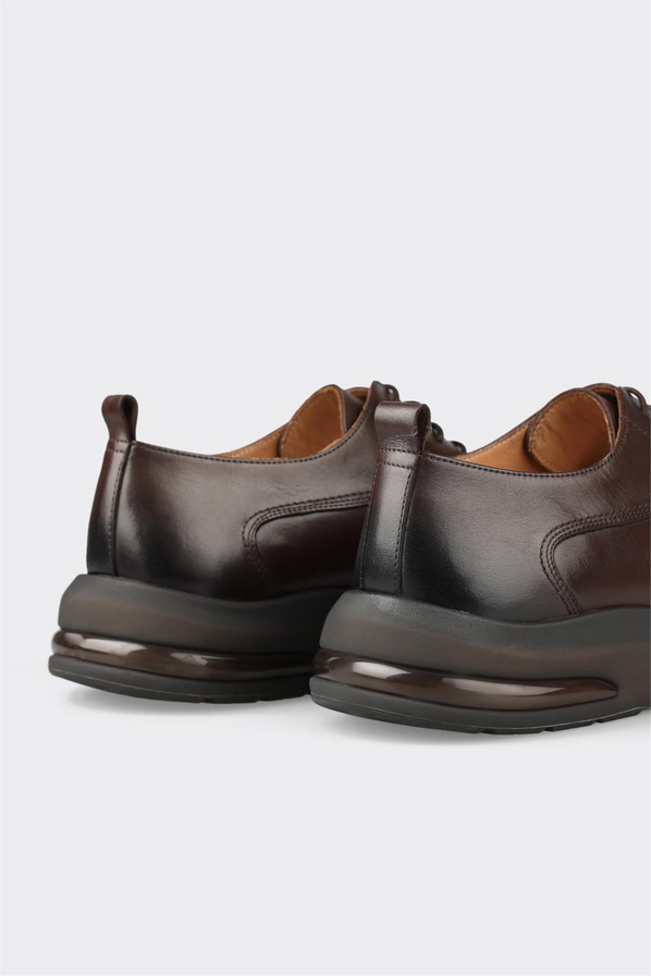 Kahve deri erkek günlük ayakkabı, rahat kullanım için - Elle Shoes