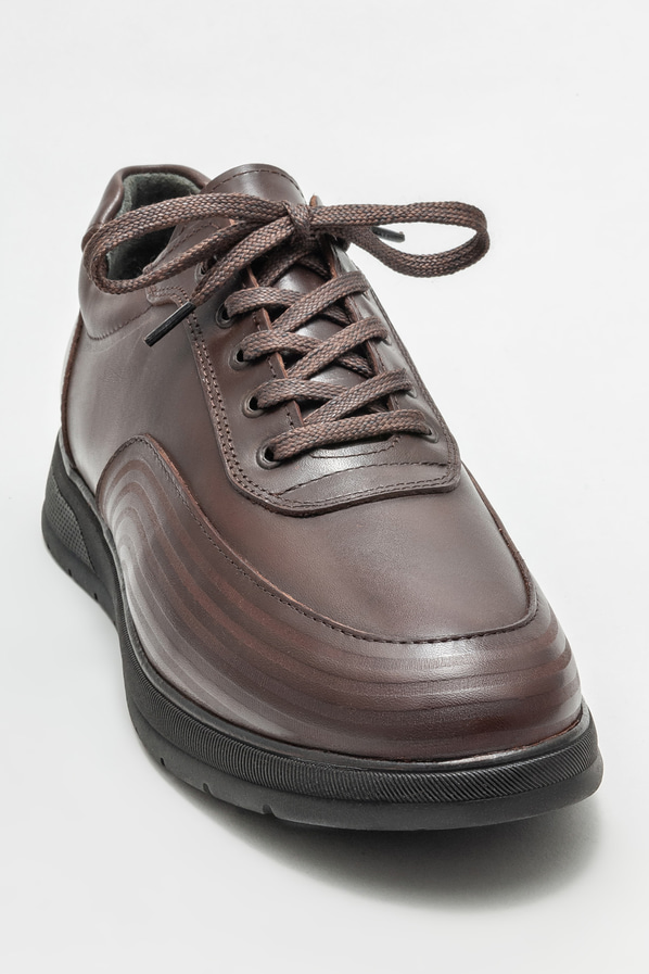 Kahve deri erkek günlük ayakkabı, günlük kullanım için - Elle Shoes