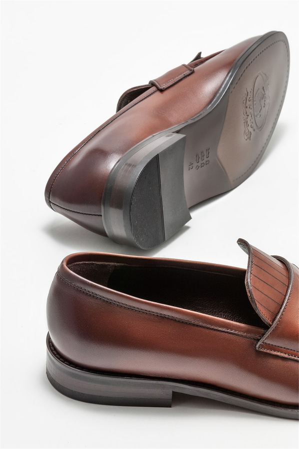 Kahve deri erkek loafer, klasik stil için - Elle Shoes