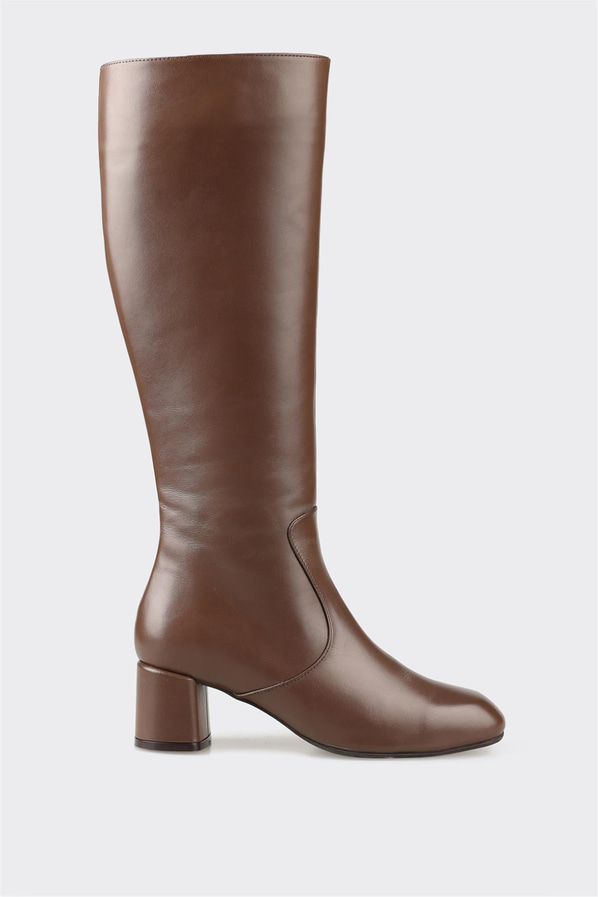 Kahve deri topuklu kadın çizme, klasik stil için - Elle Shoes