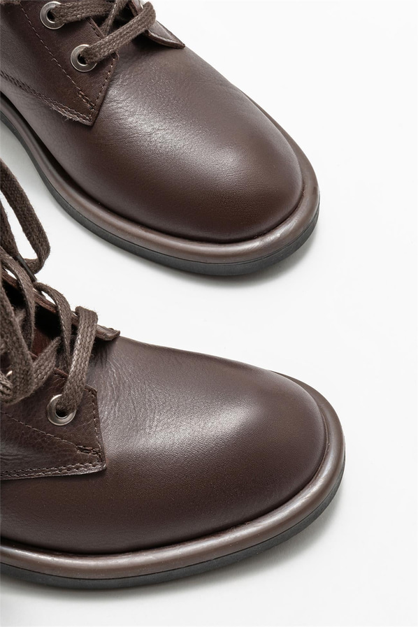 Kahve deri düz kadın bot - Elle Shoes