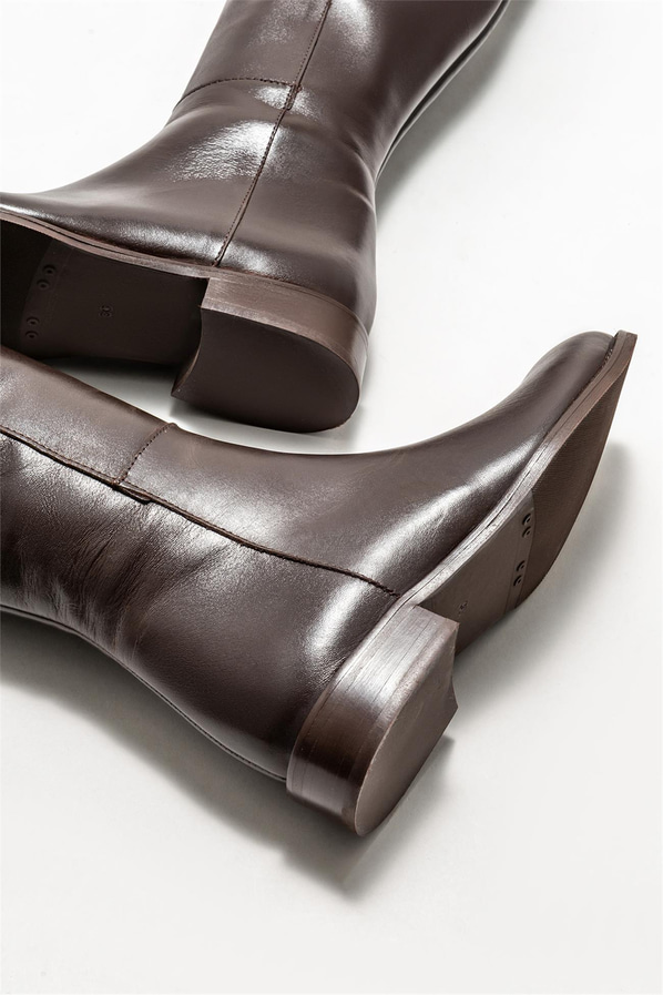 Kahve deri düz kadın çizme - Elle Shoes