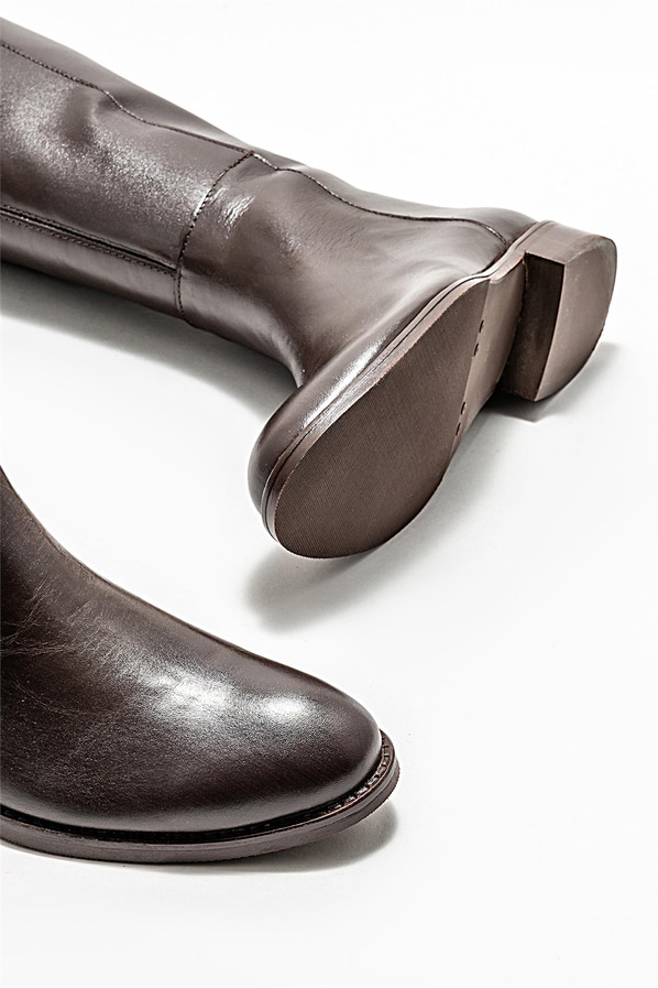Kahve deri düz kadın çizme - Elle Shoes