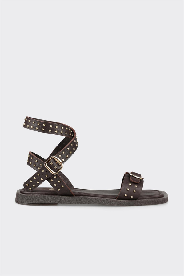 Kahve deri düz yumuşak dokulu kadın sandalet, rahat kullanım için - Elle Shoes