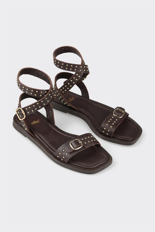 Kahve deri düz yumuşak dokulu kadın sandalet, rahat kullanım için - Elle Shoes