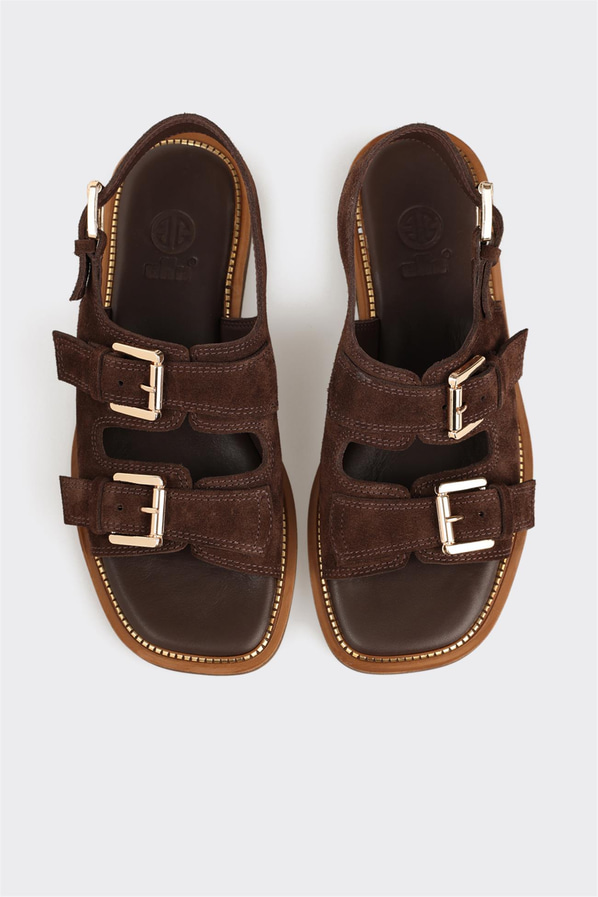 Kahve deri düz yumuşak dokulu kadın sandalet, rahat kullanım için - Elle Shoes