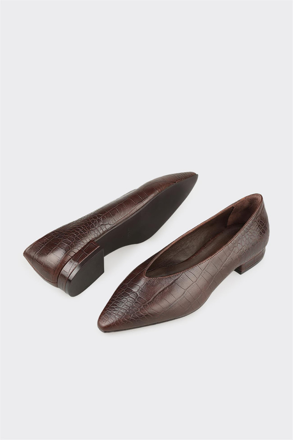 Kahve deri kadın günlük ayakkabı, ofis stili için - Elle Shoes