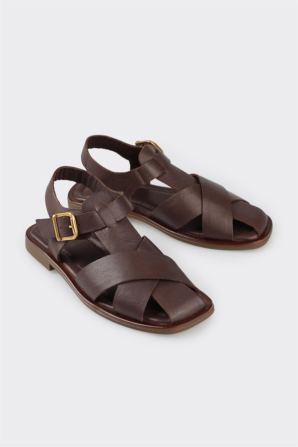 Kahve deri kadın düz sandalet, günlük kullanım için - Elle Shoes