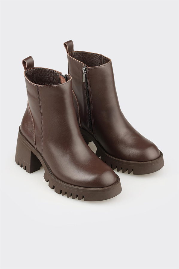 Kahve Deri Kadın Günlük Bot