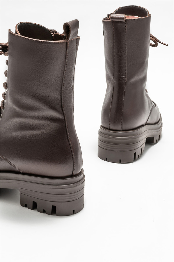 Kahve deri kadın bot, günlük kullanım için - Elle Shoes