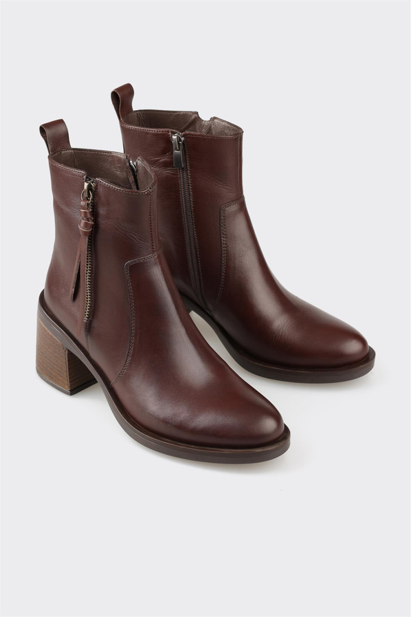 Kahve deri kadın bot, günlük kullanım için - Elle Shoes